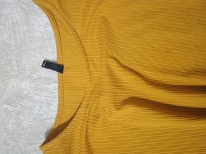 Ribbed Knot Front Top