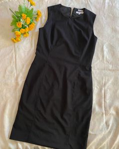 Calvin Klein Sleeveless Dress 🖤