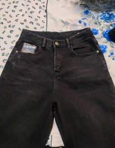 boyfriend fit denim jeans