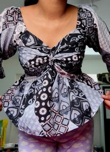 Women Motif Printed Sweetheart Neck Top