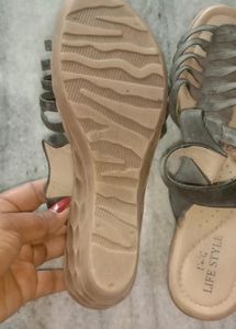 Sandal