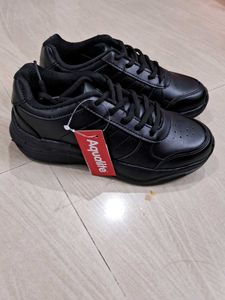 Aqualite Black Sneakers
