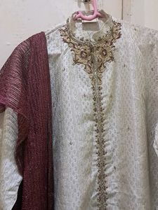 Elegant Men&#39;s Sherwani