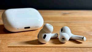 Apple Airpods 2 (1st Copy) TYPE C-  White And Blac