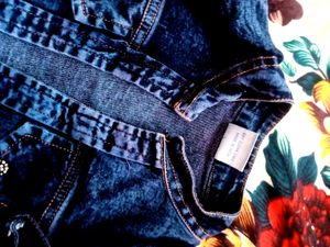 Trinding Colar Nevy Blue Denim Jacket 🆕🆕🆕🆕🆕💯