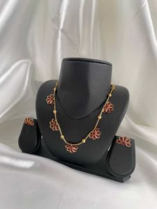 Red Flower Choker