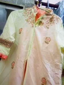 Elegant Embroidered Kurta With Shrug