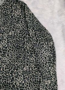 ✅Cheeta Print Knite Top✅