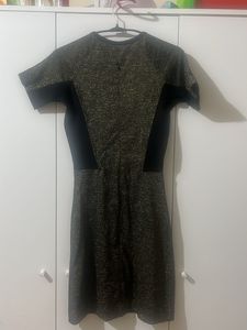 Chic Black &amp; Gold Dress