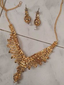 Sparkling Statement Necklace