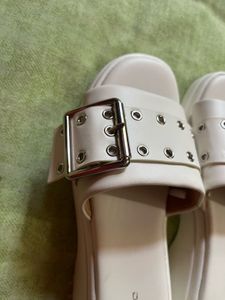 White Sandals 👡