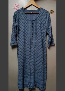 Elegant Embroidered Grey Kurta