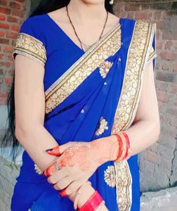 Very Nice Saree And Blouse Pahne Pr Achhi Lgti H