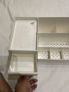 Makeup Organiser