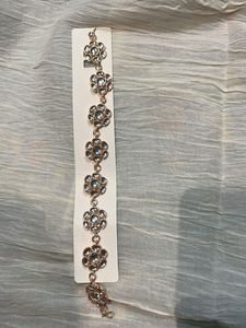 Floral Hair Accessory(Matha Patti)