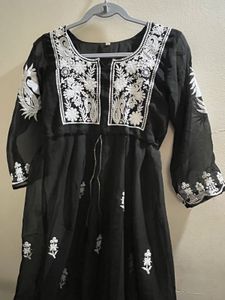 Elegant Embroidered Kurta