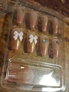 Press-On Nail Set with Bows (12 Pcs)