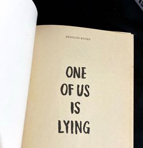 COMBO! One of Us is Lying book series