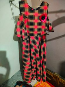 Beutiful Full Lenge Gown For 11 To 12 Year Girl
