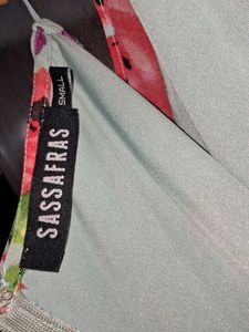 SASSAFRAS Floral Print Dress