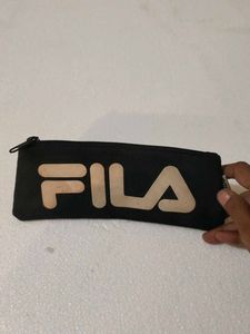 Fila Pouch