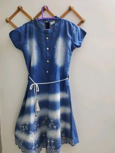 Blue Dress With Tieable Knot