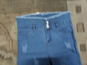 D@28 Size-28 Fancy Capri
