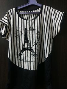 Black and white strechable top