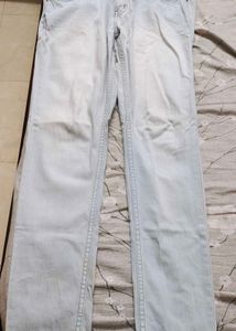 Light Wash Skinny Jeans