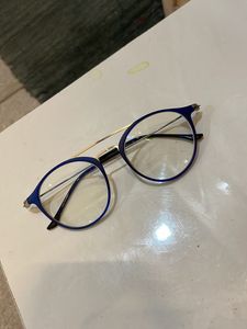 Eye Glassess With -2 Power In Both