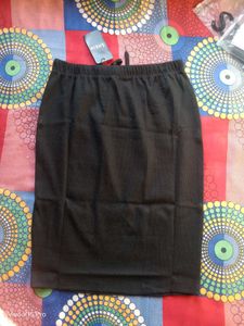 Chic Black Pencil Skirt