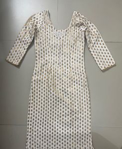 Elegant White &amp; Gold Kurta and Dupatta Set