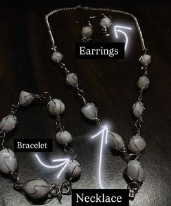 White Stone💎necklace