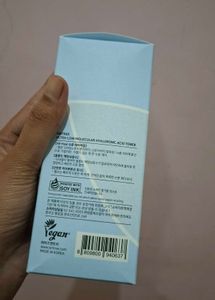 Isntree Hyaluronic Acid Toner