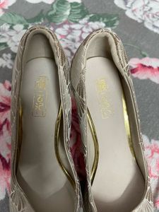 Stradivarius Red Pointed Heels
