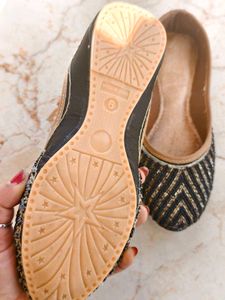 New Embroidered Ethnic Jutti Flats
