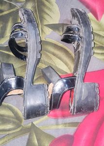 Used Black Sandals