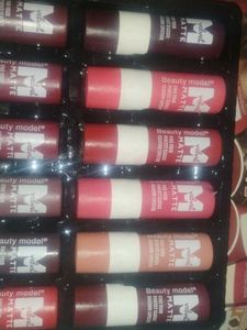 Velvet Matte Lipstick Set