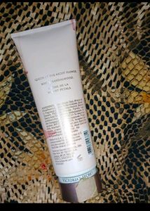 Vs Velvet Petals La Creme Lotion