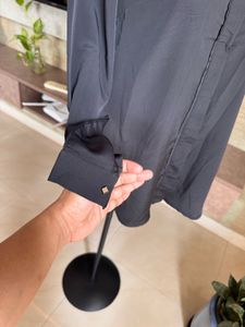Black Long Sleeves Shirt By W