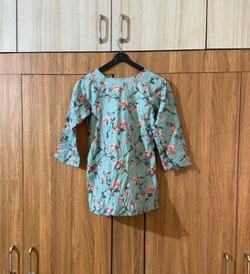 Floral Top❤️❤️❤️