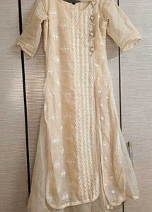 Elegant Embroidered Kurta
