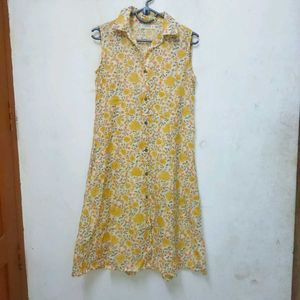 Floral Print Sleeveless Top