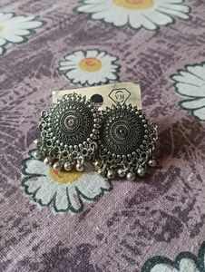 Fashion Studs