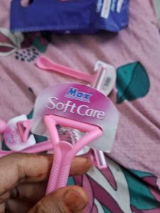 Pink Disposable Razors - 7 Pack