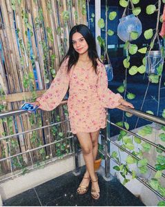 Peach Floral Mini Dress – Only Worn Once 🌸✨