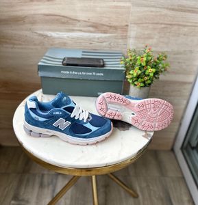 New Balance Sneaker 2002r