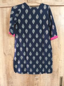 AVAASA LEAF PRINT BLUE KURTA