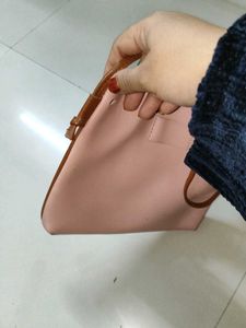 2 Faced Tulip Shaped Crossbody Bag