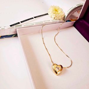 Gorgeous Chunky Golden Heart Pendant Necklace